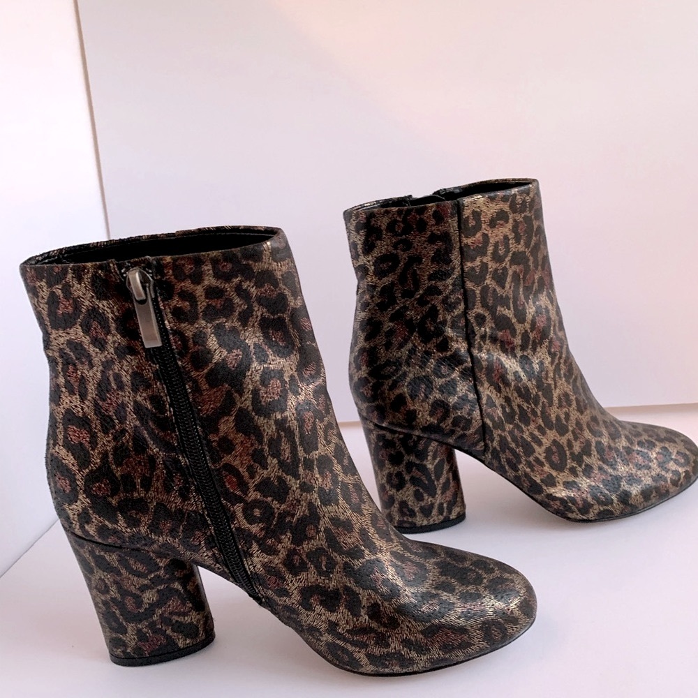 Neiman Marcus Leopard Animal Print PL Niana Metallic Boots Size 8 - Picture 10 of 10